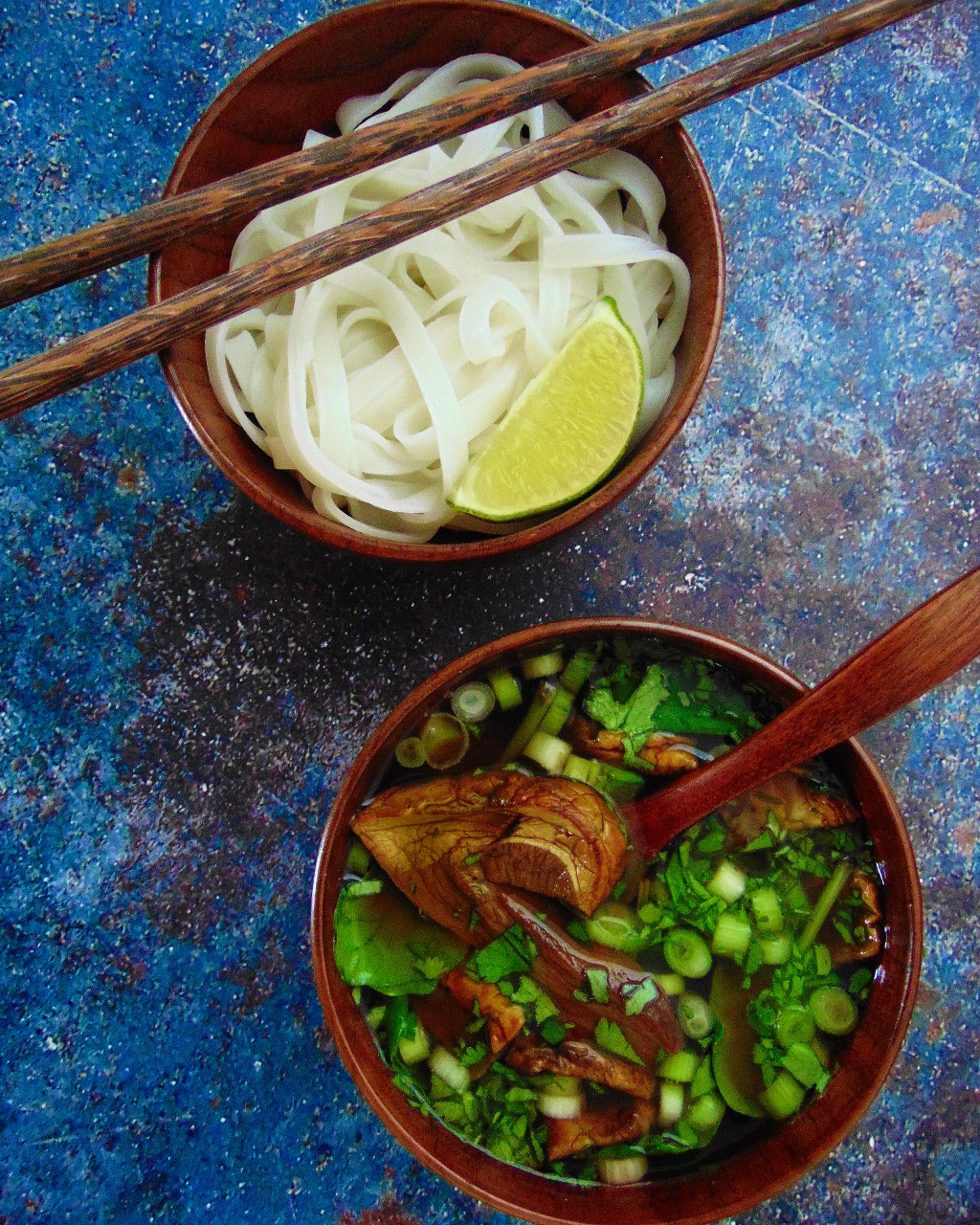 HIYA-ATSU NOODLES & GINGER MISO&nbsp;SOUP