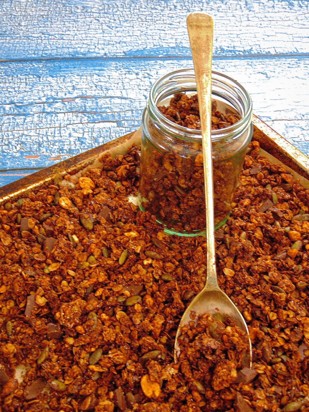 CHOCOLATE, ORANGE & PEANUT&nbsp;GRANOLA