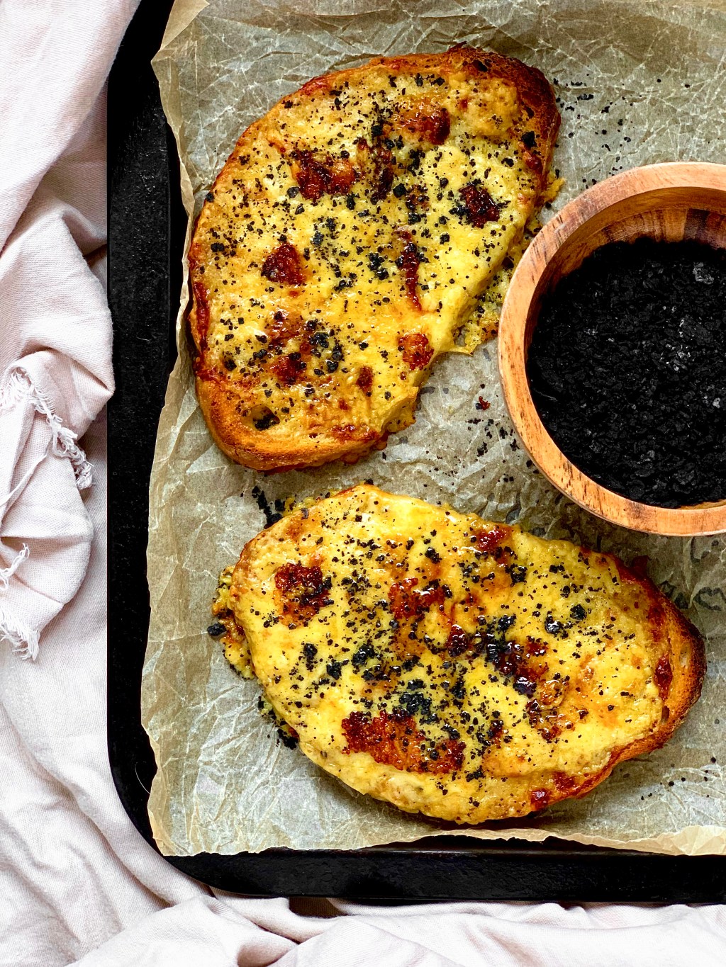 CHARCOAL SALT RAREBIT